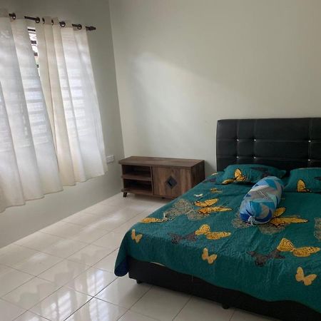 Homestay Maryam Lumut Zewnętrze zdjęcie